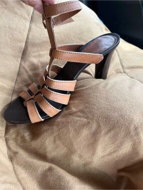 Hugo Boss Strappy Leather and Wood Cage Heels – Made in Italy – Size 38